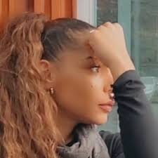 Noemi Silva (@mimisilva2011)