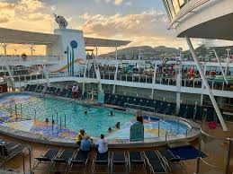 Allure of the seas has four pools including one with sloped entry that mimics a beach. Allure Of The Seas Pool Deck St Martin Day 107 Flickr