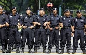 .pembubaran unit khas pdrm stafoc, latihan guna peluru hidup persediaan hadapi situasi sebenar, insp mohd som pahlawan utk yg dilupakan kisah rahsia anggota pertama unit tindakan khas, vat69 komando demonstrasi penyusupan taktikal udara ex rimau part 2 vat69 69komando. Wahh So Many Msian Police Uniforms How To Tell Them Apart