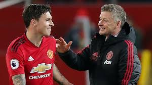 Explore tweets of victor lindelöf @vlindelof on twitter. Victor Nilsson Lindelof Is Celebrated By Rio Ferdinand