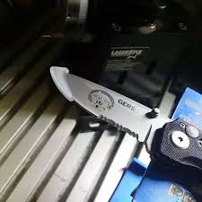 Winchester 31 003196 spyderco introvert c206gp video demo youtube winchester tactical knives winchester tactical knives winchester 3 piece gem knife set torie. Custom Laser Engraving An Iris Claddagh On A Gerber Obsidian Laser Engraving Claddagh Irish Jewelry