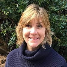 Lisa Lollar's Instagram, Twitter & Facebook