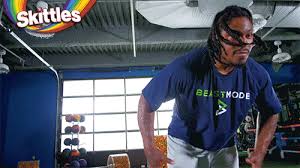 See more of marshawn beast mode lynch fanpage on facebook. Marshawn Lynch Industry Beastmode Gif Find On Gifer