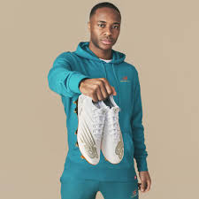 English association football player (born 1994). Fussballschuhe Und Bekleidung New Balance