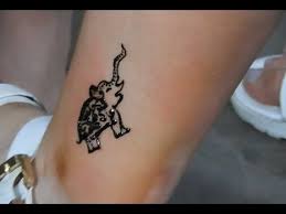 This henna tattoo design is not only very feminine but beautifully decorates the wearer's hands without going simple patterns. Mehndi Design For Feet Simple Elephant Henna Mehndi Design For Foot Youtube