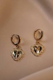 Amore Heart Earrings With Images Jewelry Pearl Earrings Stud Earrings