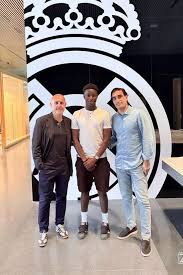 Football - 🚨 𝗢𝗙𝗙𝗜𝗖𝗜𝗘𝗟 : Kalifa Camara, défenseur central né en 2007,  rejoint l'académie du Real Madrid en provenance de Las Rozas CF 🤍😍💪 Le Real  Madrid poursuit ainsi son travail de