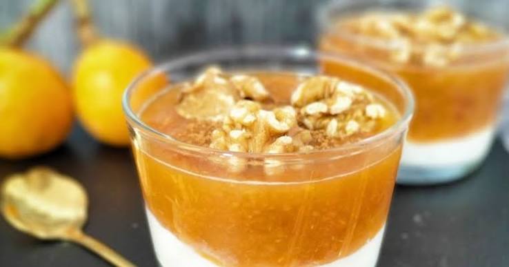 Loquats with Yogurt
