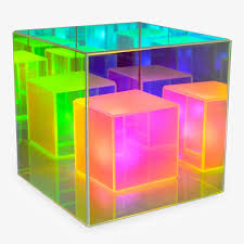 Waking Dream Locally Handcrafted Fresnel Glass Cubes Play With Form And Material To Create Vibrant Optical Effects As Light Cube Lamps Glass Cube Cube Light