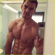 Alan Ritchson to Star in 'Jack Reacher' TV Series as Title Role!: Photo  4480464 | Alan Ritchson, Jack Reacher, Television Pictures | Just Jared