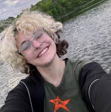 UMBS Student Ambassadors Share Enthusiasm for Living and Learning at Field  Station