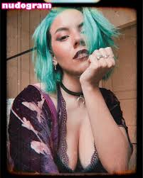 ASMR Babe - revealing her curves - intimate moments