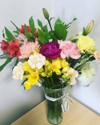 Especially if it's someone who doesn't receive flowers very often or lives send flowers by post with bunches with free uk delivery. Guernsey Flowers Direct