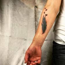 People get feather tattoos for all kinds of reasons, and the meanings behind them all have significance to each person. Flawless Feather Tattoo Best Feather Tattoos Best Tattoos Momcanvas