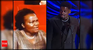 The actor then thanked his mother while holding back tears. Jfumjlk2hm2ucm