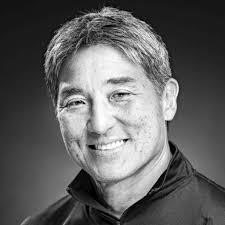 Ian Bernal: FOUNDER, EMPRENDEDORES DIGITALES & SANTO CUBES