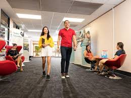 Charles darwin university acknowledges the traditional custodians across the lands on which we live and work, and we pay our respects to elders past, present and emerging. Charles Darwin University Study Options