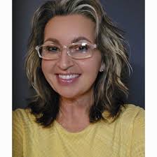 LARGEST TREE IN THE WORLD Location : Giant Forest of Sequoia National Park  in Tulare County, California, USA. The General Sherman Tree is the world's  largest tree, measured by volume. It stands