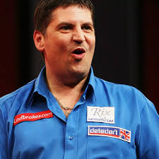 Gary Anderson and world champ Adrian Lewis in a war of words at PDC World  Championship