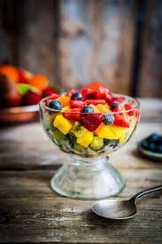 Coupe De Fruits Au Limoncello Une Recette Soscuisine Recipe In 2020 Canada Food Guide Fruit Desserts Canada Food