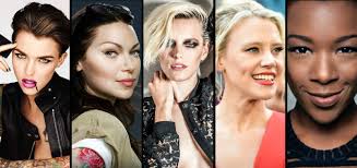 Who knows the names of Suranne's dogs?🐾😉 📸 Cr: Suranne Jones IG