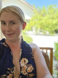 What haircut style suits me?