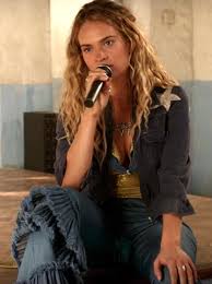 Outfit inspiration from donna and co. Steal Her Style Outfits Inspired By Mamma Mia 2