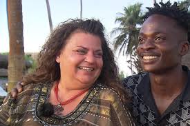 Amore unter Palmen“: Wahl-Kärntnerin trifft bei ATV erstmals auf 30 Jahre  jüngere Online-Liebe