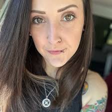 Amber Strom (@ambrose0919) • Threads, Say more