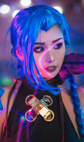 This insane Jinx cosplay by Charess brings Arcane to life - Inven Global