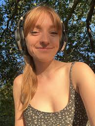 Looking to make some friends who want to dance to Reneé Rapp with me