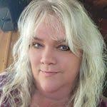 Michelle Iddings's Instagram, Twitter & Facebook