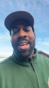 These things are huge. One of them looks like a 🍑. Sorry if I’m being 12  years old 😅. , Seriously though, if you know what they are let me know  down below 🍄