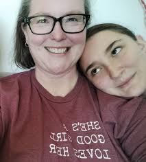 Mother and Daughter recreate photos