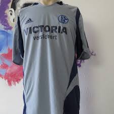 Mehr zu den autoren und autorinnen auf skysport.de die saison neigt sich dem ende entgegen. Vintage Schalke 04 2005 2006 Away Shirt Adidas Soccer Jersey Trikot Size L Football Shirts 4 All