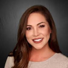 Karen Bertrand's Instagram, Twitter & Facebook