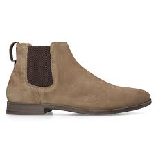 These are the men's grey chelsea boots that blundstone makes a boot for those who want more utility in their suede chelsea boots. Best Chelsea Boots For Men 2021 British Gq