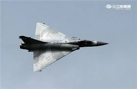 Jun 03, 2021 · 空軍司令部傍晚聲明指出，這架幻象2000型戰機，1400時執行例行性飛行訓練於起飛前，飛行員發現飛機故障燈號亮起，飛機脫離跑道後，經檢查右主輪癟氣，左主輪爆胎，詳細原因正由專案小組調查中。(圖：示意圖) ç©ºè»å¹»è±¡2000 5åž‹æˆ°æ©Ÿ å¨›æ¨‚åœ–è¼¯ å¨›æ¨‚æ˜Ÿèžstar Setn Com