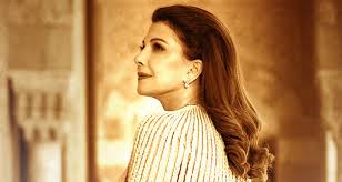 إن عائلة برادعي التي كانت دائمة الزيارة لمدينة روم في تركيا أخذت لقب الرومي.بحاجة لمصدر هي ابنة الموسيقار اللبناني حليم الرومي الذي. Dlppin Kjp3d4m