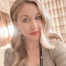 Amazon.com: Just One Moment: An Enemies to Lovers Romance (The Black Alcove  Series Book 4) eBook : Rogers, Jami: Kindle Store