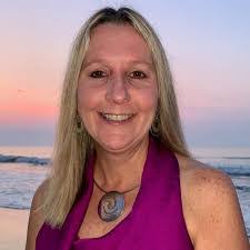 Tia Shook's Instagram, Twitter & Facebook