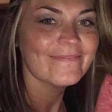 Are there any photographers offering fall and/or Christmas mini photoshoots?