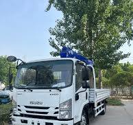 iSUZU truck mounted crane, boom crane 3.2ton crane with long ...