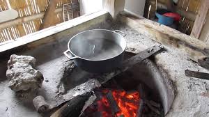 Entre su extensa carta encontrarás sabrosas carnes, entre las que destaca el cerdo ibérico, tapas variadas, brochetas o platos como el tradicional gazpacho. Fogon De Lena Manta Ecuador Youtube