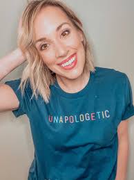 Mary Hendricks's Instagram, Twitter & Facebook