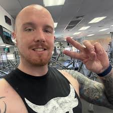 Chris Linton (@topherishuman) • Instagram photos and videos