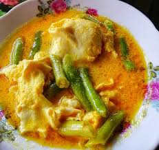 #pekancooksnap untuk pekan cooksnap kali ini saya adaptasi dari resepnya mbak ana rafa fadhlillah/ @anabutterfly21 mumpung weekend masak yang agak ribet dikit. Resepi Gulai Lemak Telur Merecik Resepi Bonda