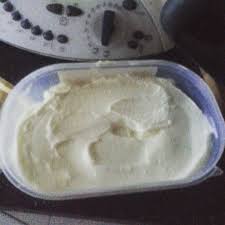 Frozen Yogurt Au Tm31 Glace Au Yaourt Recette Thermomix Dessert Recette Glace Glace Yaourt Thermomix