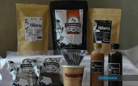 Dibuka pada sabtu hingga khamis 9:00 pagi sehingga 4:30 petang. Bernama Usahawan Kopi Tokkikiter Berhasrat Wujudkan Pusat Sehenti Kopi