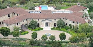 Jason priestly (who played brandon walsh) and luke perry (who played dylan mckay) achieved international stardom. Meghan And Harry Are Living In Tyler Perry S 18 Million Hilltop Mansion In Beverly Hills Daily Mail Online